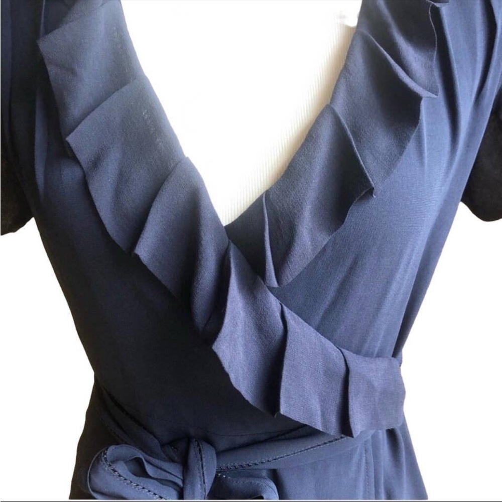 Diane von Furstenberg  Blue Marcelo Silk Blouse size 2